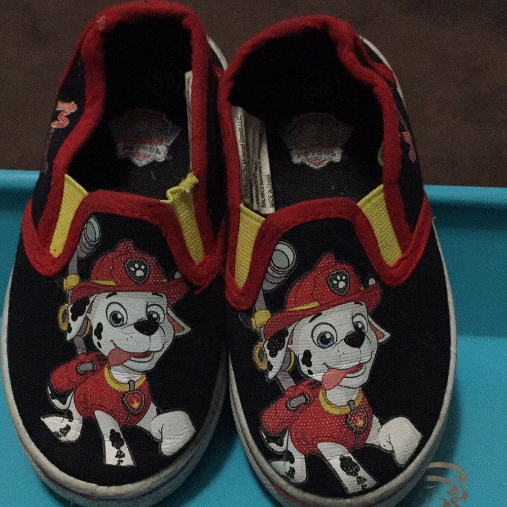⛑Toddlers size 5/6 shoes